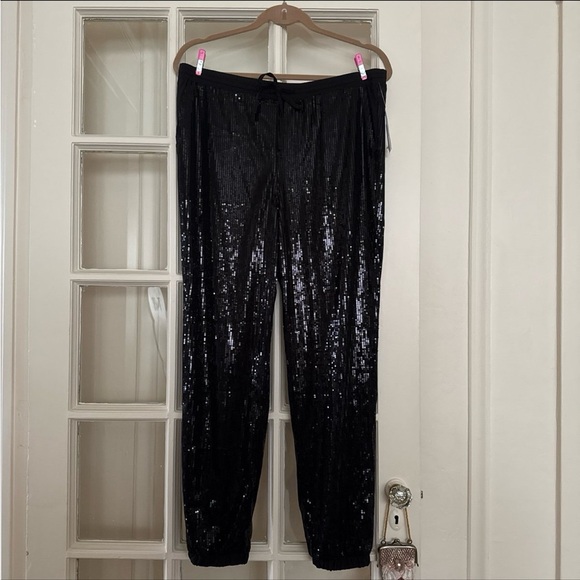 Time & Tru black sequined joggers - Picture 3 of 7